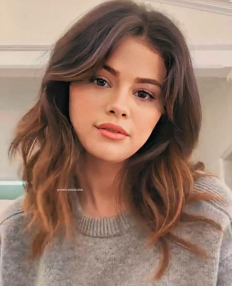 Selena Gomez Haircut, Selena Gomez Short Hair, Selena Gomez Hair, Hair Medium, Haircuts Straight Hair, Good Hair Day, Hair Inspo Color, Medium Hair Cuts, Short Hairstyles For Women