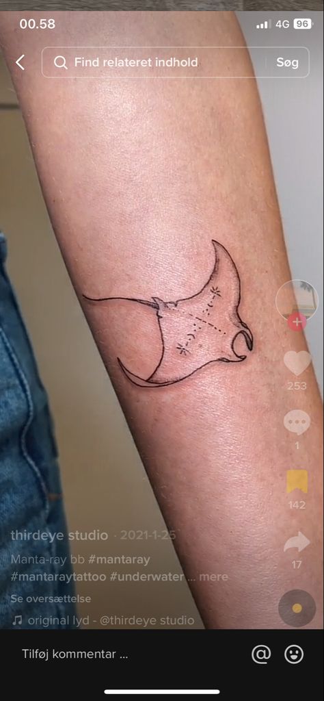 Mini Stingray Tattoo, Fine Line Stingray Tattoo, Piercing Map, Sting Ray Tattoo, Mantaray Tattoo, Manta Ray Tattoo, Sea Tattoos, Tattoos Placement, Stingray Tattoo