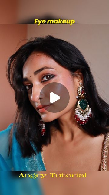 Eyeliner For Saree Look, Bengali Kajal Eye Look, Bengali Look Makeup, Simple Kajal Eye Makeup, Saree Eye Makeup Look, Bengali Makeup Look Simple, Makeup For Saree Look, Saraswati Pujo Saree Look, Bengali Eye Makeup