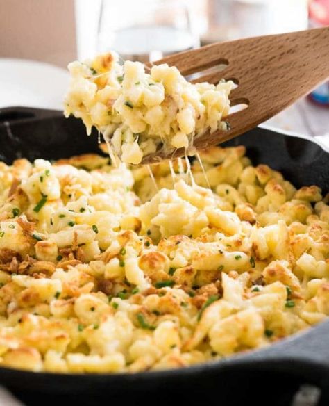 Oktoberfest Hairstyle, Swiss Chard Recipes Easy, Cheese Spaetzle, German Spaetzle, Spaetzle Recipe, German Food Authentic, Emmental Cheese, Swiss Chard Recipes, Oktoberfest Food