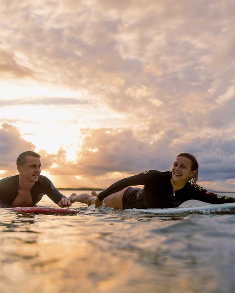 I had the privilege of capturing Julie and Flavian’s beautiful bond during an aqua surf shoot. There are such genuine and lovely couple that made me fall in love with capturing love stories even more. A lot of you guys may think I’m only shooting branding because it’s what I’m showing on my Instagram to stay in my niche, but I ABSOLUTELY LOVE shooting your everyday stories and create with everyone! Whether you’re up for some beachside romance or want to hit the surf together, feel free to h... Surf Couple, Photo Surf, Lovely Couple, Love Stories, Couple Shoot, Couples Photoshoot, I Fall In Love, Costa Rica, Falling In Love