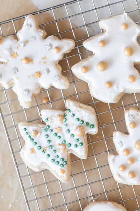 Sourdough Sugar Cookies No Egg Peanut Butter Cookies, Peanut Butter Cookies No Egg, Cut Out Christmas Cookies, Peanut Butter Cookies Chocolate, Farmhouse On Boone, Cookies Peanut Butter, Recipe Using Sourdough Starter, Sugar Cookie Recipe Easy, Sourdough Starter Discard Recipe