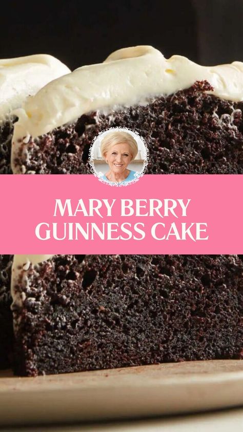 Mary Berry Guinness Cake English Cake Recipe, Mary Berry Recipes Baking, Mary Berry Cakes, Guinness Recipes, James Martin Recipes, British Bake Off Recipes, Cream Eggs, Irish Cooking, Guinness Cake