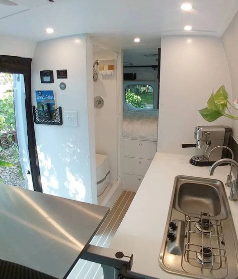 15+ Amazing Camper Van With Bathroom Ideas: Toilet + Shower (2021) Parked In Paradise Ford Transit Conversion, Best Camper, Tiny House Storage, Building A Kitchen, Camper Hacks, Kombi Home, Rv Homes, Campervan Life, Build A Camper