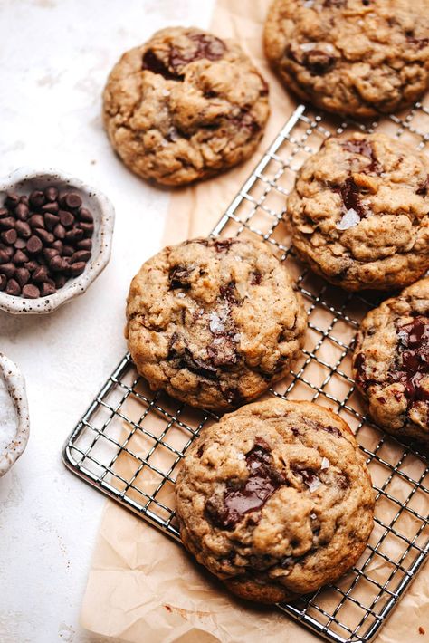 Brown Butter Oatmeal Raisin Cookies, Professional Cookie Recipe, Brown Butter Oatmeal Chocolate Chip, Oatmeal Raisin Chocolate Chip Cookies, Oat Chocolate Chip Cookies, Peanut Butter Oatmeal Chocolate Chip Cookies, Oatmeal Chocolate Chip Cookie Recipe, Large Cookies, Brown Butter Cookies