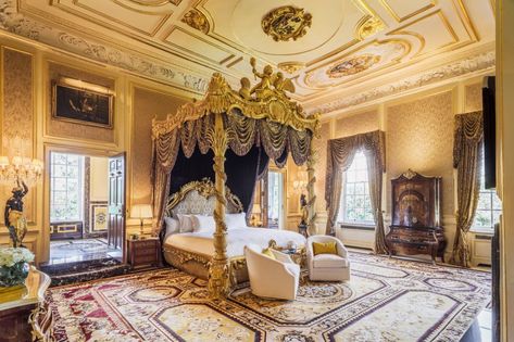 The £75 million home that's the closest thing you'll ever get to owning your own Royal palace - Country Life Palace Bedroom, Palace Room, Crown Estate, Office Space Corporate, Commercial Property For Sale, Stately Home, Royal Palace, Property Marketing, James Bond