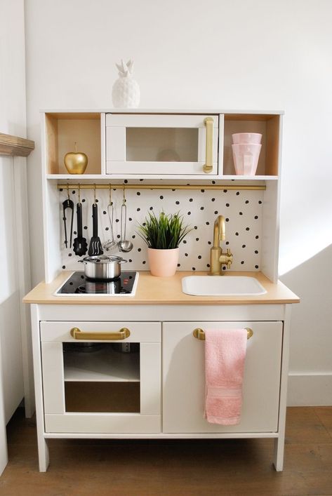 Ikea duktig kitchen Baby Zimmer Ikea, Ikea Toy Kitchen, Ikea Kids Kitchen, Ikea Hack Kids, Ikea Toys, Ikea Play Kitchen, Ikea Duktig, Kitchen Ikea, Diy Kitchen Countertops