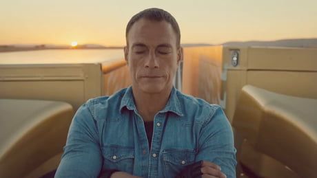 Volvo Ad, Funny Commercial Ads, Claude Van Damme, Jean Claude Van Damme, How To Do Splits, Funny Commercials, Commercial Ads, Cannes Lions, Van Damme