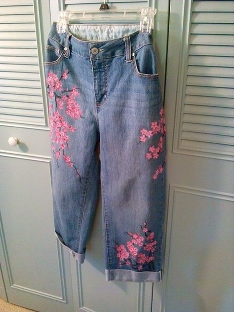 Cherry Blossom Jeans, Embroidered Jeans Diy, Homecoming Jeans Ideas, Custom Jeans Diy, Diy Pants, Painted Clothes Diy, Fabric Painting On Clothes, Painted Denim Jacket, Painted Jacket