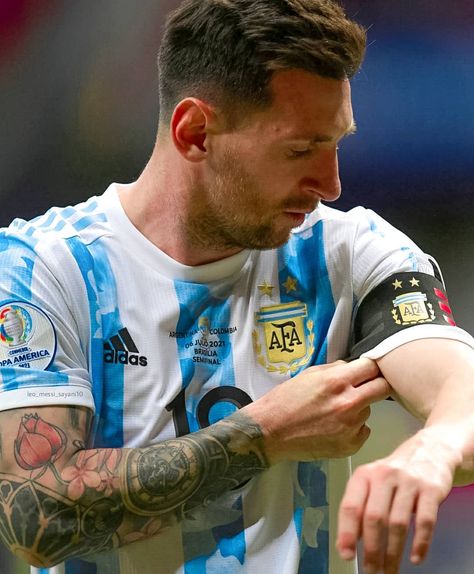 Messi Tattoo, Argentina Messi, Fifa 2022, Collage Des Photos, Lionel Messi Barcelona, Lionel Messi Wallpapers, Marvel Moon Knight, Messi Photos, Ms Dhoni Photos