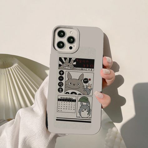 Welcome to ANZ Phone Case Emporium! 🌟 Dive into the world of anime with our exclusive Anime phone cases, featuring the famous Totoro from the popular My Neighbor Totoro Anime Manga series. Totoro Phone Case, Totoro Diy, Anime Phone Cases, Japan Cartoon, Ghibli Studio, Anime Phone, Neighbor Totoro, Phone Case For Iphone 11, Peaceful Life