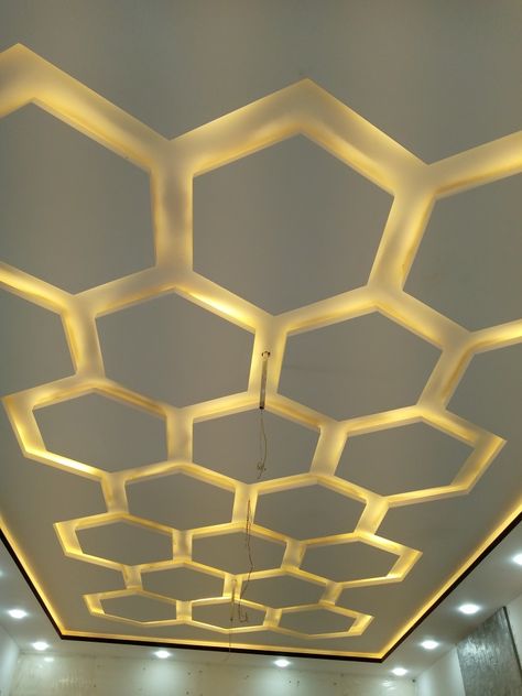 Pop Ceiling Design For Office, Celling Design For Shop, Roof Selling Design, Pop Roof Ceiling Design, Latest Pop Design For Hall, Wine Store Display, Floor Pattern Design, Pop Design For Roof, Gaming Shop