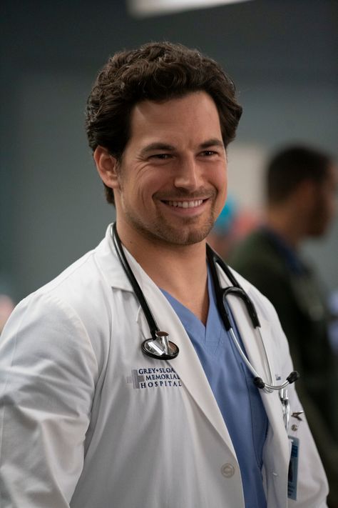 Andrew DeLuca — Grey's Anatomy Season 16 Episode 13: Save the Last Dance for Me | Tell-Tale TV Deluca Grey's Anatomy, Greys Anatomy Men, Andrew Deluca, Giacomo Gianniotti, Grey's Anatomy Doctors, Greys Anatomy Episodes, Greys Anatomy Funny, Save The Last Dance, The Last Dance