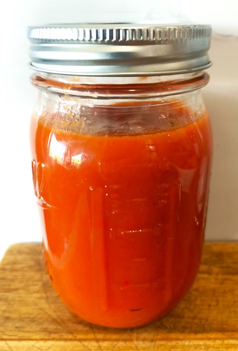 Sauce From Tomato Paste, Recipe For Tomato Sauce, Amish Breakfast, Amish Breakfast Casserole, Tomato Sauce Chicken, Red Enchiladas, Mexican Meals, Spanish Recipes, Sauce Chicken