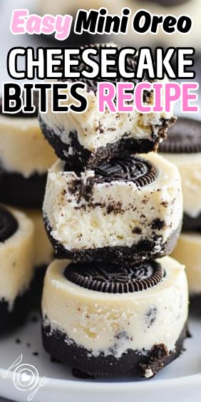 Easy Mini Oreo Cheesecake Bites Mini Oreo Cheesecake Bites, Easy Mini Cheesecake Recipe, Oreo Cheesecake Cupcakes, Carrot Cake Cheesecake Recipe, Chocolate Cheesecake Bites, Oreo Cheesecake Bites, Mini Oreo Cheesecake, Mini Cheesecake Bites, Mini Cheesecakes Easy