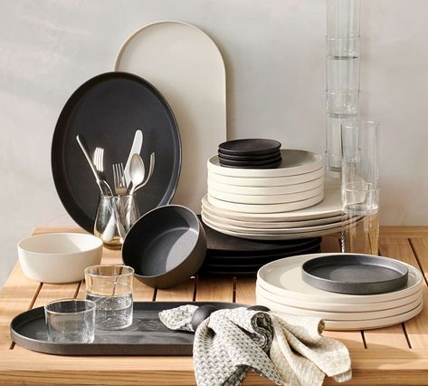 Mason Modern Melamine Dinnerware Collection - items like these, soon in our store. Stay tuned! Dinnerware Set Modern, Dinnerware Pottery, Modern Plates, Dishware Sets, Melamine Dinnerware Sets, Outdoor Dinnerware, Bowl Pottery, Melamine Dinner Plates, Melamine Bowls