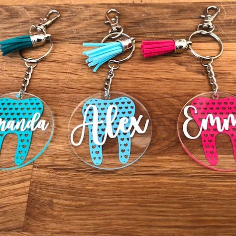 Silver Teeth, Doctor Humor, Sister Christmas, Teeth Jewelry, Unique Keychains, Tooth Brush, Best Friend Birthday, Friend Birthday, Brushing Teeth