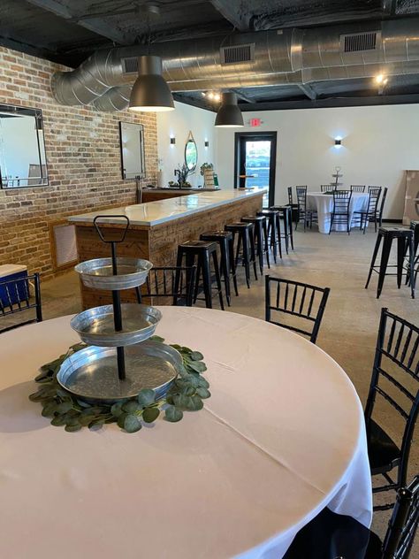 Eighteen-Eighteen Venue - Host Your Small Event in Bryan, TX Small Event Space Ideas, Small Wedding Venues Indoor, Small Venue Space, Small Event Space, Small Event Venue Design, Small Event Space Design, Small Party Venues, Bridal Suite Room, Event Space Design