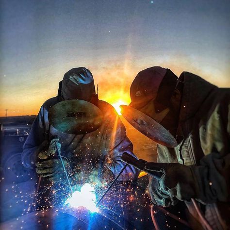 Welder Aesthetic, Pipeline Welders, Rig Welder, Pipeline Welding, Welding Rig, Welded Metal Projects, Columbus Indiana, Future Job, Welding And Fabrication