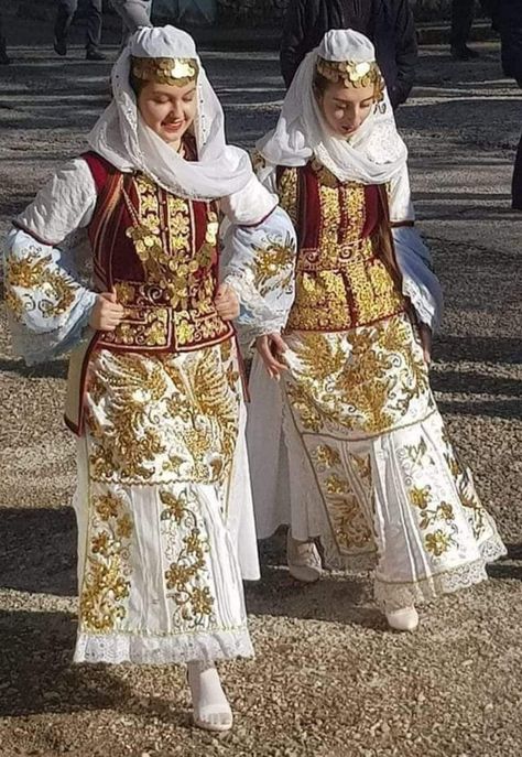 Traditional Greek Clothing, Greek Traditional Dress, Greek Dancing, Europe Culture, Greek Dress, Lady Justice, Greek Culture, Greek Clothing, Folk Costume