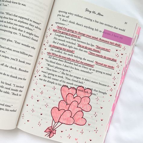 Doodles For Annotating, Aesthetic Book Annotation Drawings, Annotating Books Doodles, Pretty Book Annotations, Book Annotation Aesthetic Doodles, Book Annotation Ideas Aesthetic, Cute Book Annotation, Book Doodles Aesthetic, Book Annotation Doodles