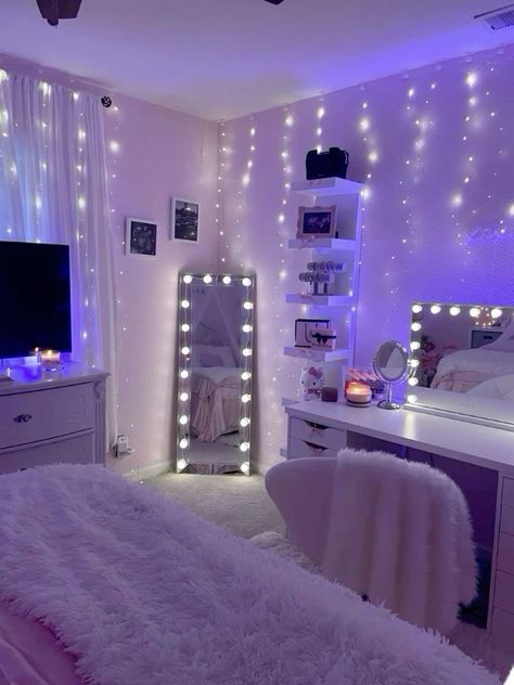 Pretty Blue Bedroom Ideas, Bedroom With Lights, Purple Dorm, Room Necessities, Baddie Room, Bedroom Photography, Bedroom Ideas For Small Rooms Cozy, Room Organization Bedroom, Dream Bedroom Inspiration