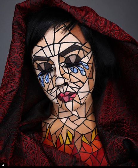 Stained Glass Halloween Costume, Special Fx Halloween Makeup, Stained Glass Makeup Look, Glamorous Halloween Makeup, Halloween Stage Makeup, Fantasy Stage Makeup, Fantasy Makeup Halloween, Half And Half Halloween Makeup, Spooky Halloween Makeup Looks