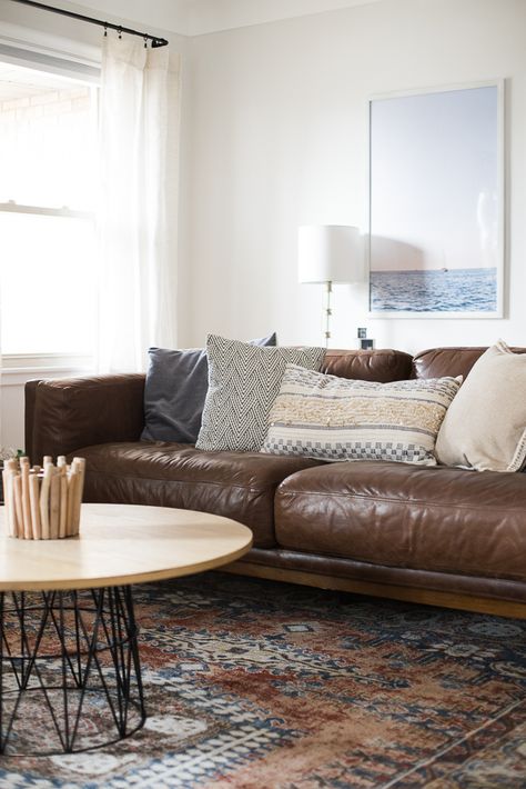 Brown Leather Sofa Living Room, Brown Leather Couch Living Room, Balanced Aesthetic, Brown Sofa Living Room, Leather Couches Living Room, Brown Couch Living Room, Chic Living Room Decor, Brown Leather Couch, Leather Sofa Living Room