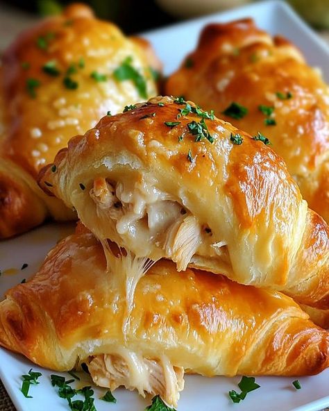 Recipes Cookery | Chicken Stuffed Crescent Rolls  | Facebook Chicken Crescent Rolls Cream Cheese, Chicken Crossiant Recipes, Chicken Crescents, Chicken Stuffed Crescent Rolls, Cresant Rolls, Chicken Croissant, Stuffed Crescent Rolls, Crescent Rolls Recipe, Biscuits Homemade