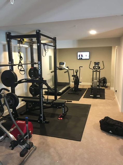 15 Small-Space Home Gym Ideas - Compact Workout Rooms Small Workout Room, Gym Room Ideas, Basement Home Gym, Small Home Gyms, Small Home Gym Ideas, Home Gym Basement, Home Gym Ideas, Small Home Gym, Home Gym Garage