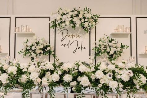 Emerald Green Gold Wedding, Arlington Estate, Megan Lee, Green Gold Weddings, Black And White Wedding Theme, White Wedding Decorations, Green Wedding Inspiration, White Flower Arrangements, White Wedding Theme