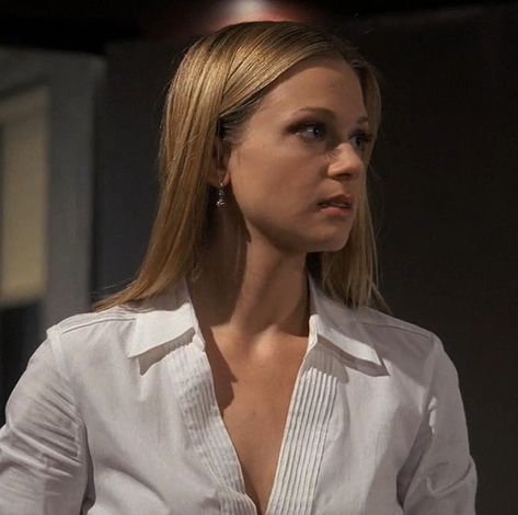 jennifer jareau icon, criminal minds, Jennifer jareau, aj cook, Spencer Reid icon, spencer Reid, criminal minds bts, criminal minds cast, jennifer jareau aesthetic, emily prentiss, Emily Prentiss aesthetic, jemily aesthetic A J Cook, Jennifer Jareau, Aj Cook, Penelope Garcia, Female Detective, Crimal Minds, Shes Perfect, Smart Outfit, Icon Icon