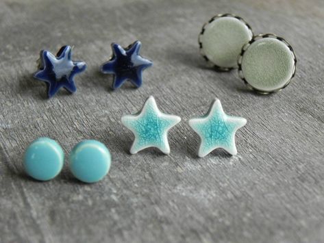 Geometric Pottery, Beach Style Jewelry, Star Beach, Pottery Jewelry, Ceramic Jewellery, Porcelain Earrings, Letter Earrings, Earring Designs, Ceramic Earring