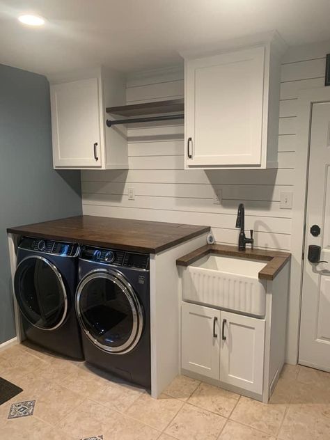 Wash Room And Pantry Combo, Small Mud Room Laundry Room Combo, Farm Mudroom, Bathroom And Laundry Room Combo, Laundry Room Half Bath, Western House Decor, Mud Room Laundry Room Combo, Laundry Room Basement, House Improvement Ideas