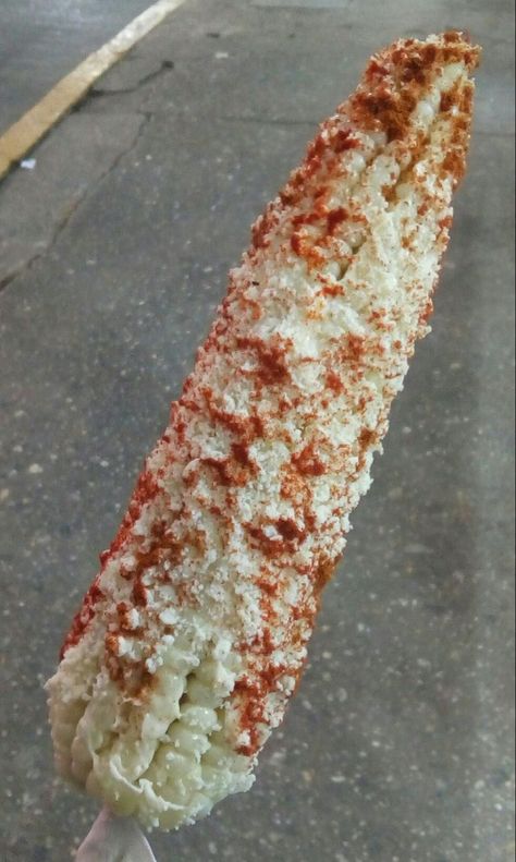 Esquites Aesthetic, Elotes Preparados, Elote Preparado, Best Junk Food, Salvadorian Food, Mexican Snacks, Sleepover Food, Food Therapy, Mexican Food Recipes Easy