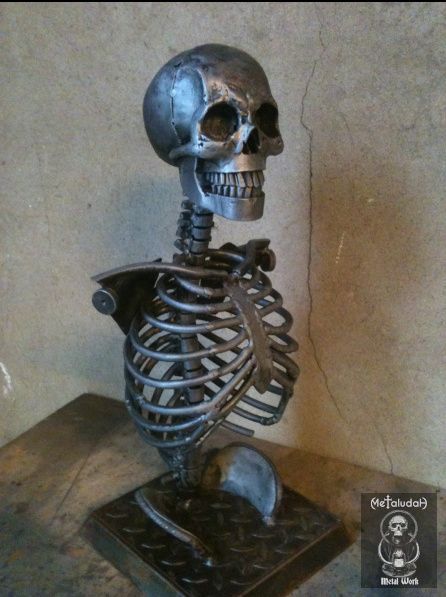 Skeleton Bust Sculpture made from sheet metal by MetaludaH Skeleton Sculpture, Art Skeleton, Metal Skeleton, Metal Fab, Welding Art Projects, Metal Skull, Bust Sculpture, Welding Art, Skull And Bones