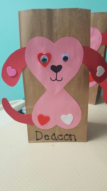 Valentine Gift Bag Ideas For Kids, Valentines Paper Bags For Kids, Diy Valentines Bags For Kids, Valentine’s Day Bag Ideas, Valentine Bags For Kindergarten, Valentines Day Bags For Kids To Make, Kids Valentines Bags For School, Valentine Lunch Bag Craft, Valentine Brown Bag Ideas