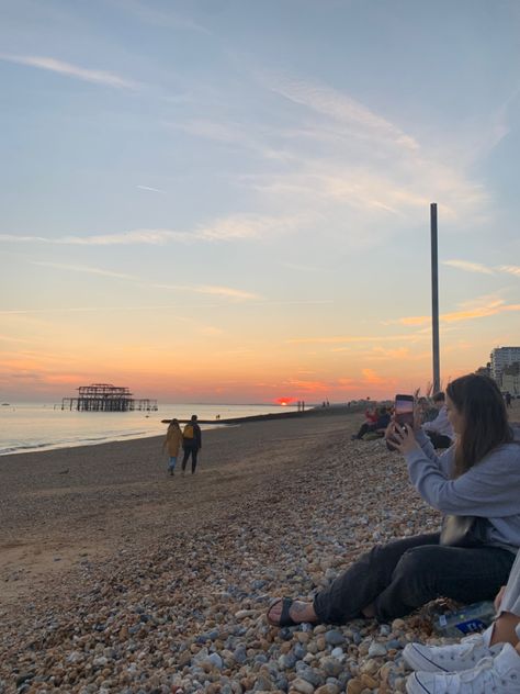 London Beach Aesthetic, University Of Sussex Brighton, Brighton England Aesthetic, British Summer Aesthetic, Strawberry Lipgloss, Brighton Beach Uk, Brighton Aesthetic, British Beach, Summer In England