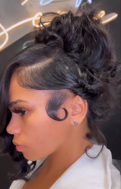 Wand Curl Updo Hairstyles, High Curly Bun Black Women, Pin Up Quickweave, Up Do’s, Bun Black Women Hairstyles, Mid Length Curly Hairstyles Updo, Updue Hairstyles, Messy Updo Black Women, Up Do Black Women