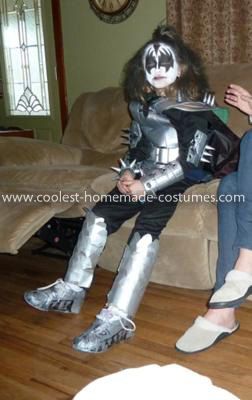 Homemade Gene Simmons Child Costume Kiss Band Costume, Gene Simmons Costume, Kiss Halloween Costumes, Demon Costume, Kiss Costume, Kiss Outfits, Office Halloween, Homemade Costume, Homemade Costumes