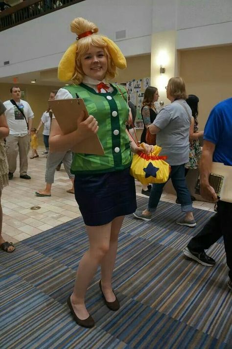 Animal Crossing New Leaf Isabelle cosplay Isabelle Acnh Cosplay, Isabelle Animal Crossing Costume, Isabelle Animal Crossing Cosplay, Acnh Cosplay, Isabelle Cosplay, Animal Crossing Cosplay, Halloween Costume 2022, Animal Crossing Hair, Animal Crossing Isabelle