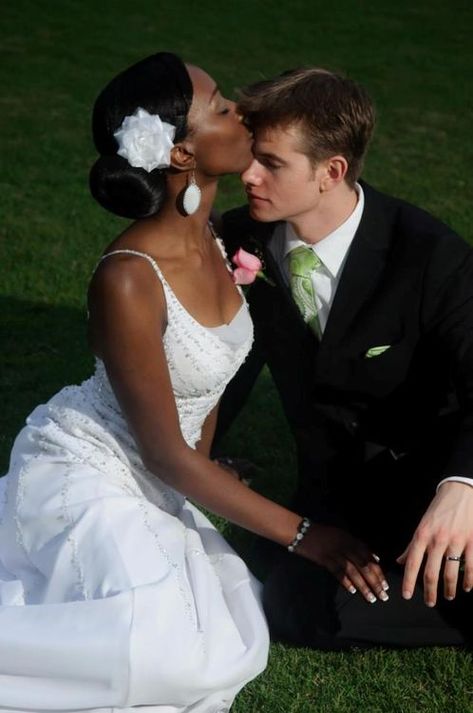 Wedding Couple | Via IZaBeLLa Italian Men Black Women, White Boy Black Girlfriend, Avengers Ships, Interracial Couples Bwwm, Biracial Couples, Swirl Couples, Interracial Family, Black Woman White Man, Black And White Couples