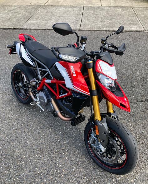 Ducati Hypermotard 950 Sp, Baby Jesus Pictures, Bike Technology, Stylish Bike, Ducati Sport Classic, Ducati Hypermotard, Bike Drawing, Street Motorcycle, Ducati Multistrada