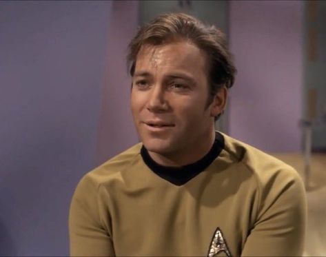 Jim Kirk, Stark Trek, Fandom Star Trek, Spock And Kirk, Star Trek Poster, Star Trek 1, James T Kirk, Fictional Character Crush, Star Trek Funny