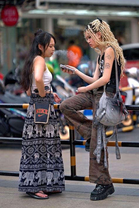 No Ordinary Eyes | Street scene 
Bangkok, Summer 2024 | Facebook Bangkok Street Style, Bangkok Street, Street Scenes, Summer 2024, Bangkok, To Start, Sign Up, Fashion Inspo, Street Style