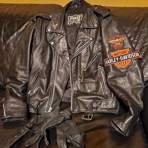 Harley Davidson Jackets Women, Leather Motorcycle Jacket Women, Cream Leather Jacket, Leather Riding Jacket, Fire Clothes, Harley Davidson Leather Jackets, Rock Singer, Black Leather Motorcycle Jacket, Motorcycle Jacket Women