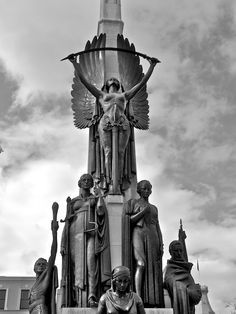 Angel Sculpture Art, Architecture Sculpture, Memorial Statues, Classic Sculpture, Christchurch New Zealand, 3d Figures, Cemetery Art, Angels Among Us, Angel Statues