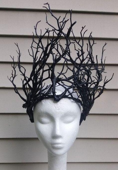 Headpiece Diy, Dark Fairy, Fantasias Halloween, Fairy Costume, 2024 Trends, Diy Mask, Halloween Make, Halloween Jewelry, Costume Halloween