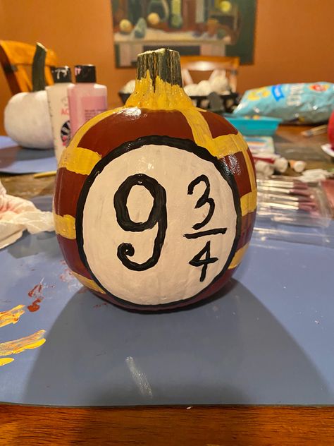 Harry Potter Pumpkin Painting, Paint Pumpkin, Harry Potter Pumpkin, Pumpkin Painting, Halloween Painting, Painted Pumpkins, Harry Potter, Clock, Paintings