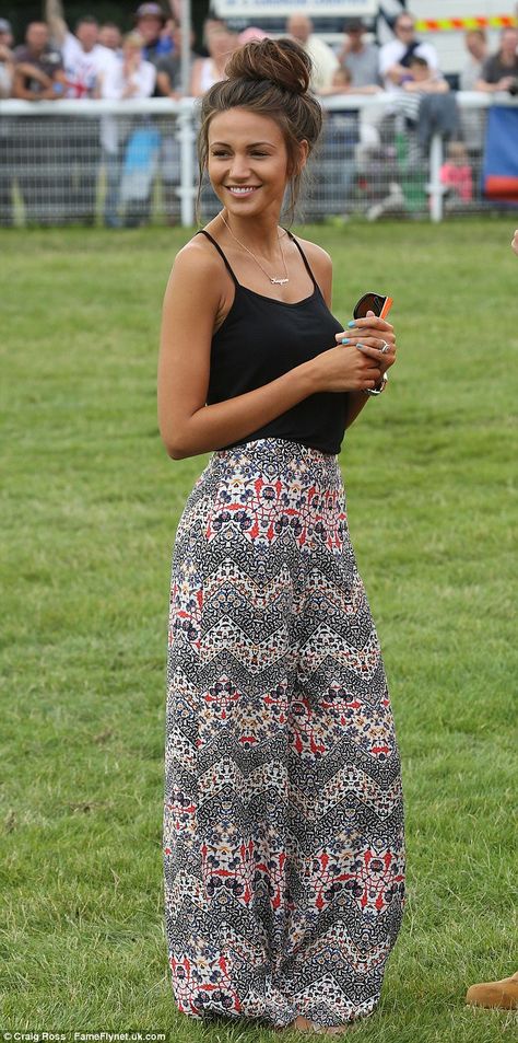 Driven: Michelle Keegan stole the show when she stepped out at Truckfest South West & Wales 2014 on Malvern's  Three Counties Showground on ... Stylish Spring Outfit, Outfit Trends, Beauty And Fashion, Maxi Skirts, Fashion Mode, Looks Style, Mode Inspiration, Spring Summer Outfits, Outfits Casuales